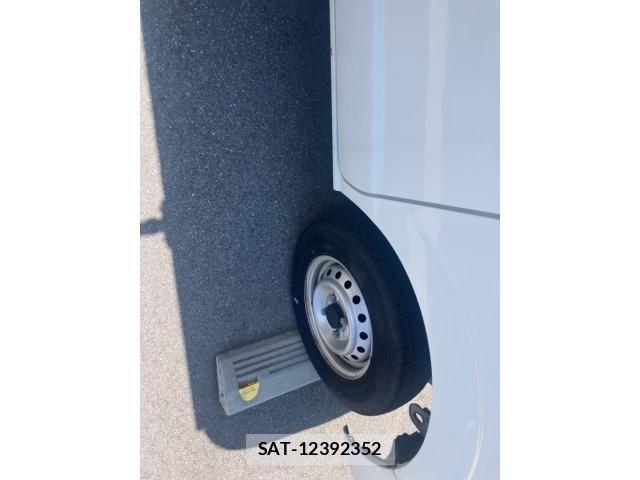Mazda SCRUM VAN 2015-11 7980914-5