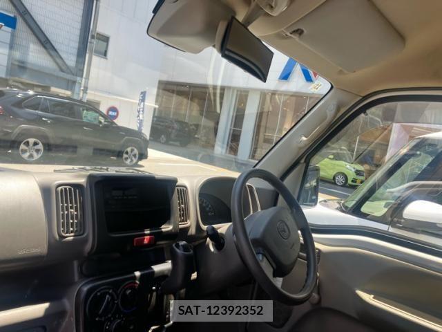 Mazda SCRUM VAN 2015-11 7980914-6