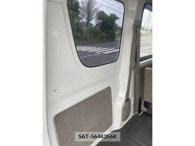 Mazda SCRUM VAN 2017-05 8075467-5