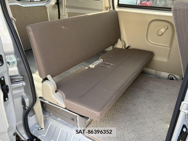 Mazda SCRUM VAN 2023-10 8101744-20