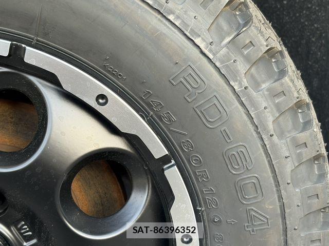 Mazda SCRUM VAN 2023-10 8101744-27