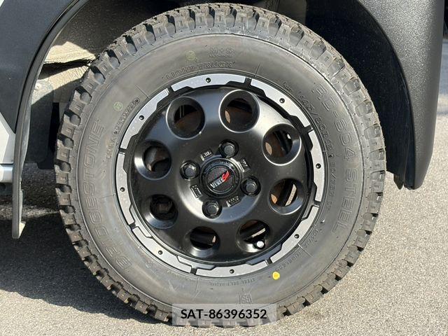 Mazda SCRUM VAN 2023-10 8101744-28