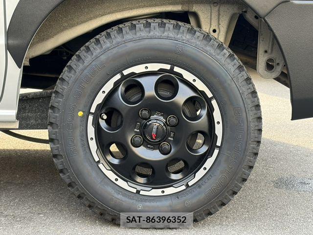 Mazda SCRUM VAN 2023-10 8101744-29