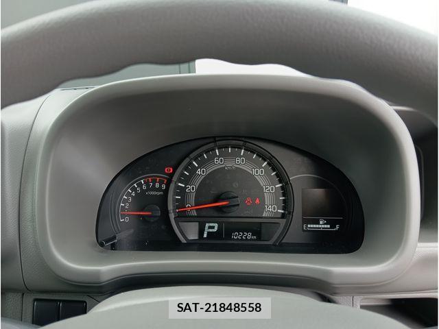 Mazda SCRUM VAN 2025-06 8231672-18