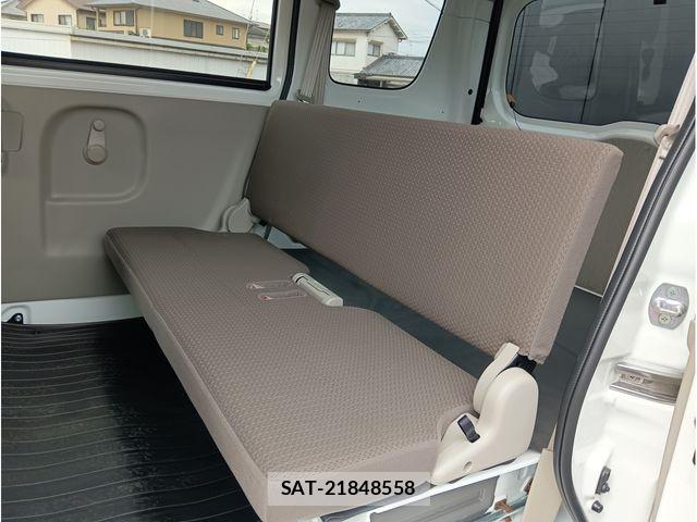 Mazda SCRUM VAN 2025-06 8231672-20