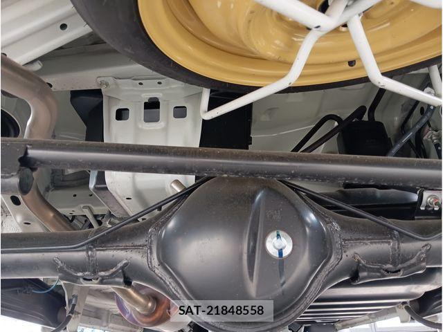 Mazda SCRUM VAN 2025-06 8231672-26