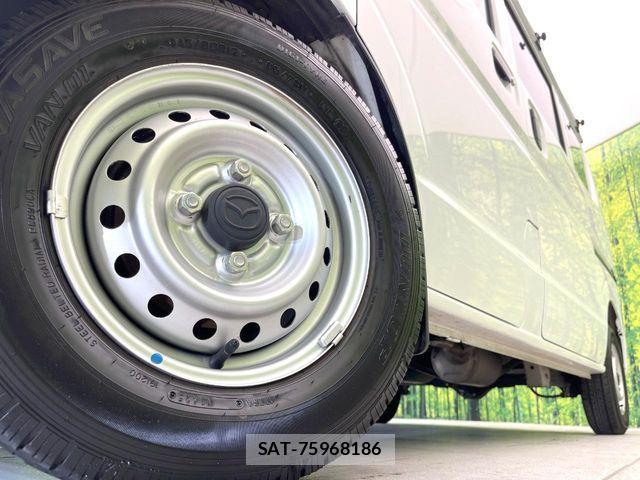 Mazda SCRUM VAN 2023-11 8231671-9