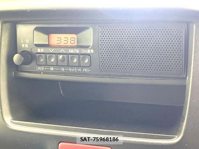 Mazda SCRUM VAN 2023-11 8231671-4