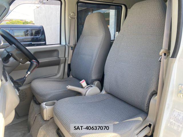 Mazda SCRUM VAN 2010-06 8355541-12