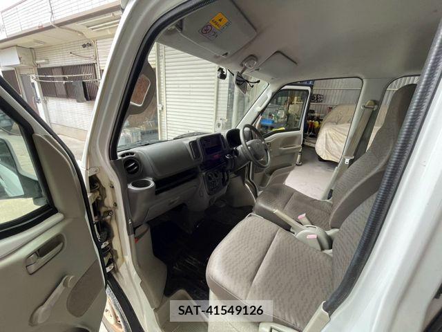 Mazda SCRUM VAN 2015-10 8372157-20