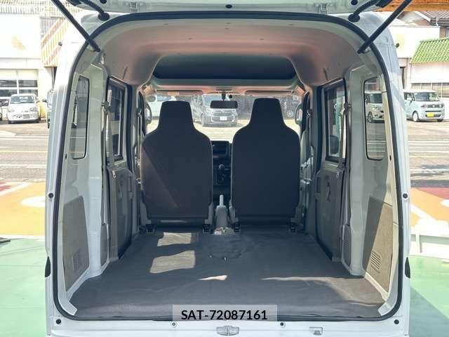 Mazda SCRUM VAN 2022-09 8486054-11