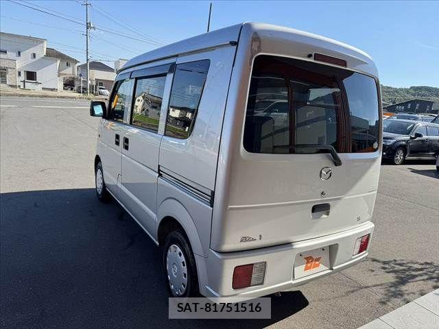 Mazda SCRUM VAN 2011-03 8628762-12
