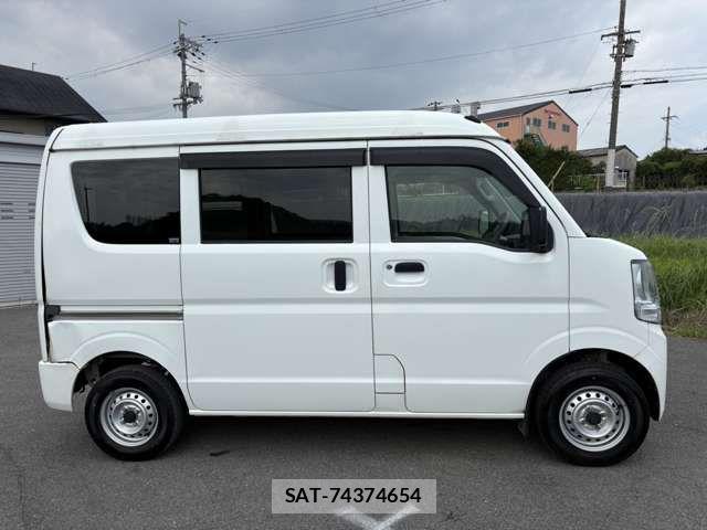 Mazda SCRUM VAN 2020-07 8628761-3