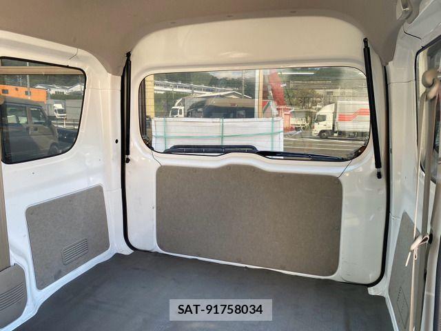 Mazda SCRUM VAN 2015-06 8628760-16