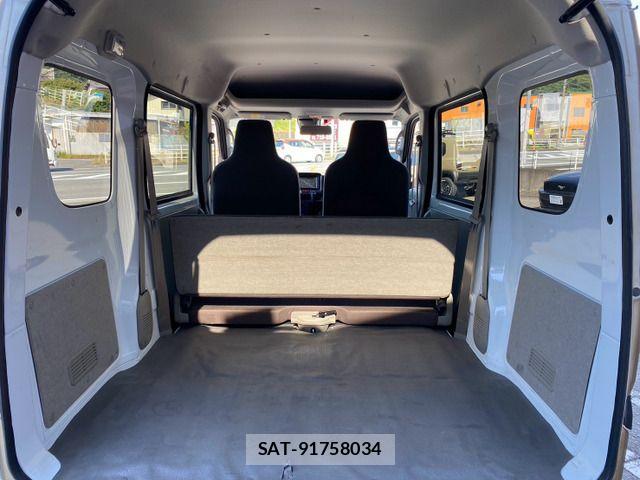 Mazda SCRUM VAN 2015-06 8628760-17