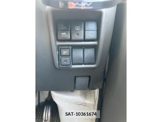 Mazda SCRUM VAN 1999-01 8661409-11