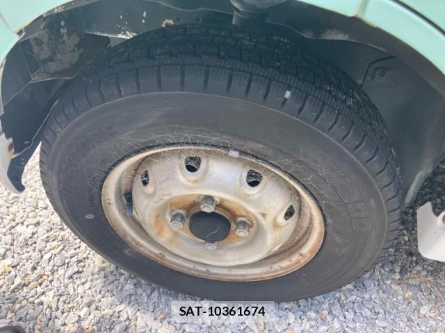 Mazda SCRUM VAN 1999-01 8661409-5