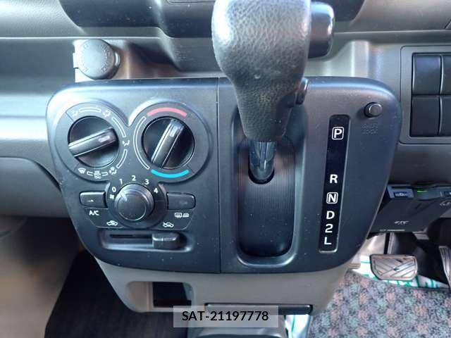 Mazda SCRUM VAN 2017-08 3775895-15