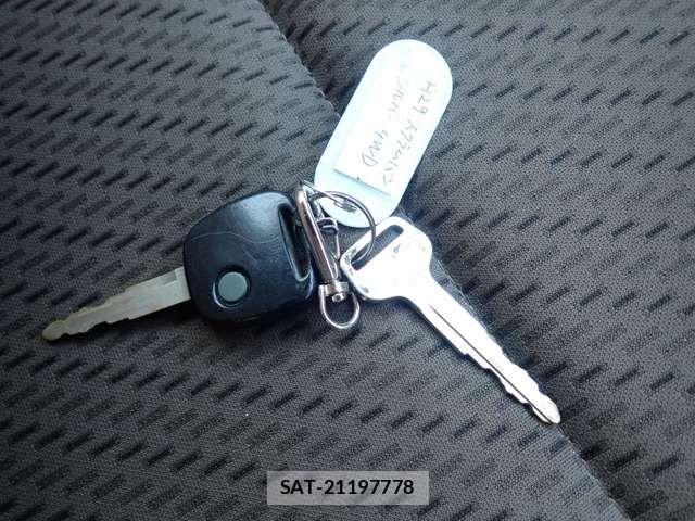 Mazda SCRUM VAN 2017-08 3775895-17