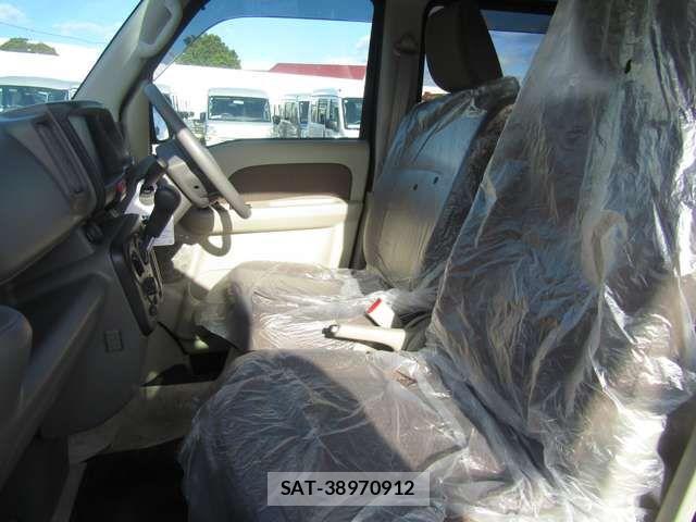 Mazda SCRUM VAN 2024-01 3775885-12