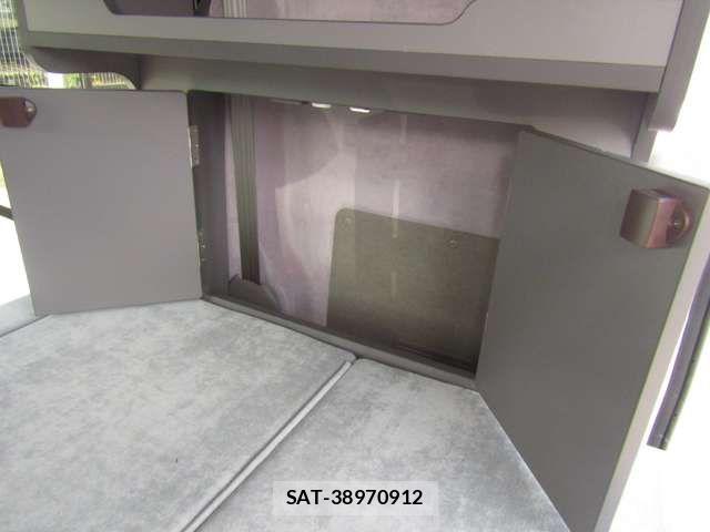 Mazda SCRUM VAN 2024-01 3775885-17