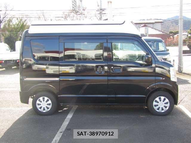 Mazda SCRUM VAN 2024-01 3775885-3