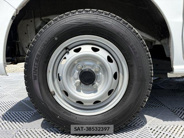 Mazda SCRUM VAN 2021-03 6691239-11
