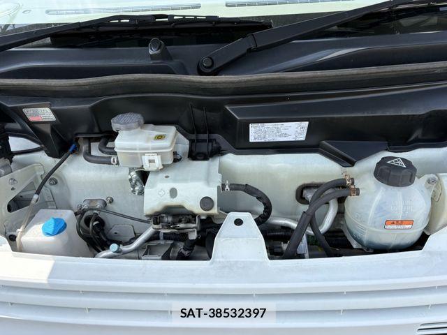 Mazda SCRUM VAN 2021-03 6691239-17
