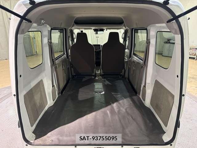 Mazda SCRUM VAN 2021-05 7619778-23