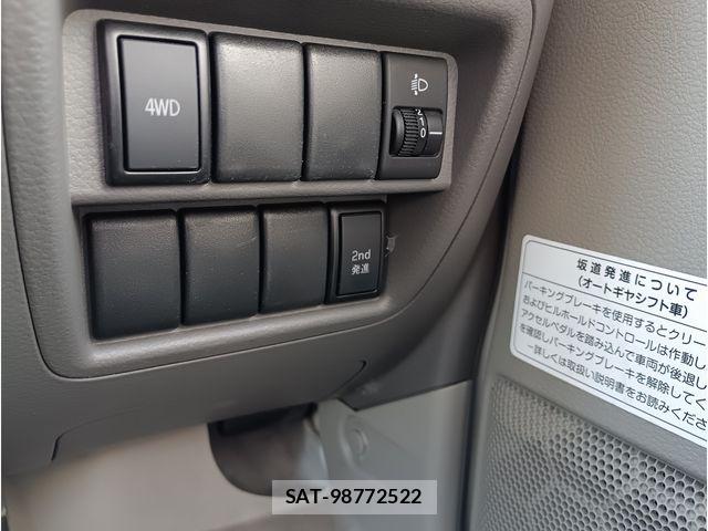 Mazda SCRUM VAN 2019-05 8210019-15