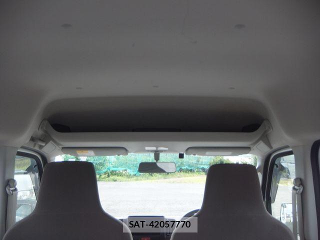 Mazda SCRUM VAN 2020-04 8246597-11