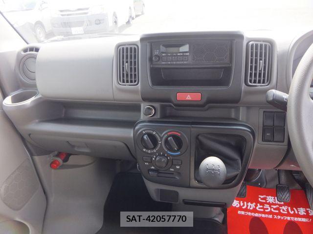 Mazda SCRUM VAN 2020-04 8246597-22