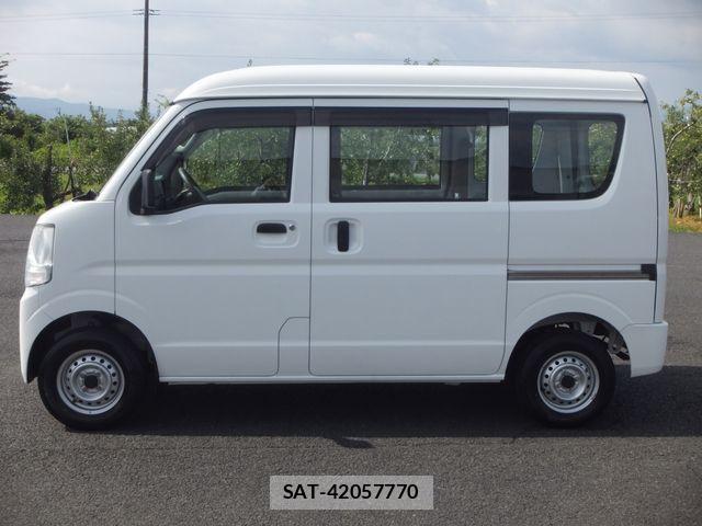 Mazda SCRUM VAN 2020-04 8246597-4