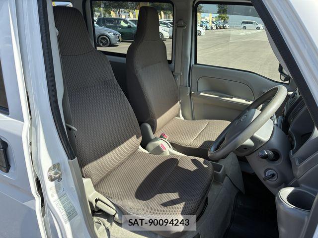Mazda SCRUM VAN 2017-01 8368567-13
