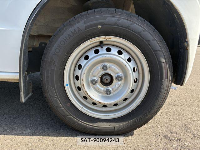 Mazda SCRUM VAN 2017-01 8368567-24