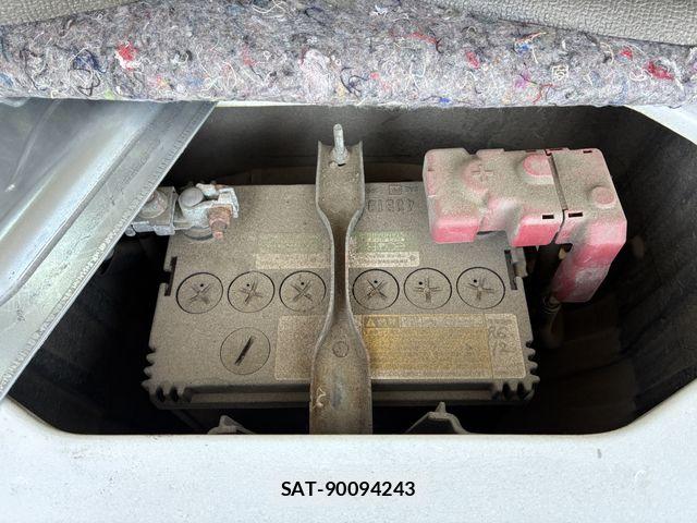Mazda SCRUM VAN 2017-01 8368567-28