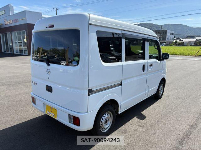 Mazda SCRUM VAN 2017-01 8368567-6