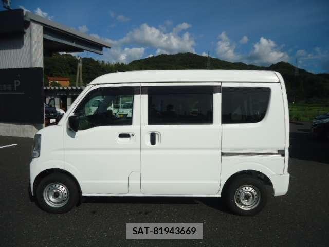 Mazda SCRUM VAN 2022-10 8368564-7
