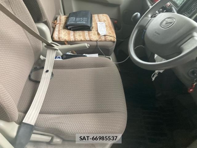 Mazda SCRUM VAN 2022-09 8686489-12