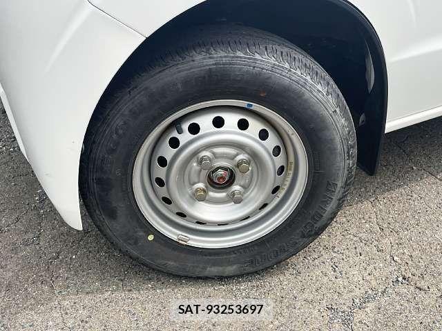 Mazda SCRUM VAN 2021-05 8745685-3