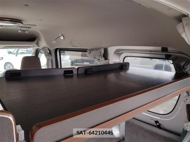 Mazda SCRUM VAN 2018-12 8831429-25