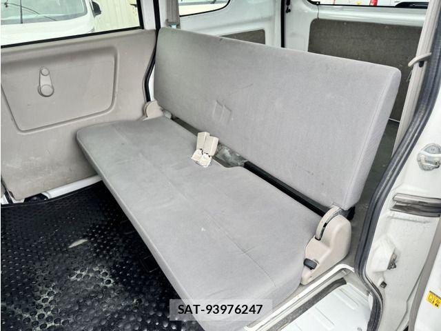 Mazda SCRUM VAN 2014-09 8884299-4