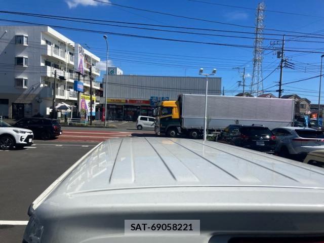 Mazda SCRUM WAGON 2010-04 8849930-4