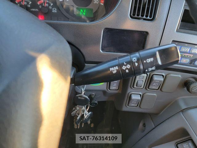 Hino Selega 2005-12 2100890-26