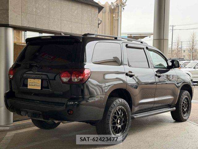 Toyota SEQUOIA 2018-06 6017813-2