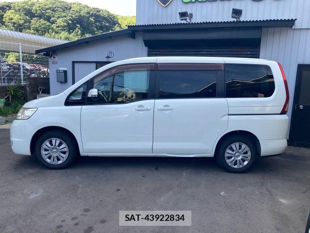 Nissan SERENA 2010-07 1126315-10