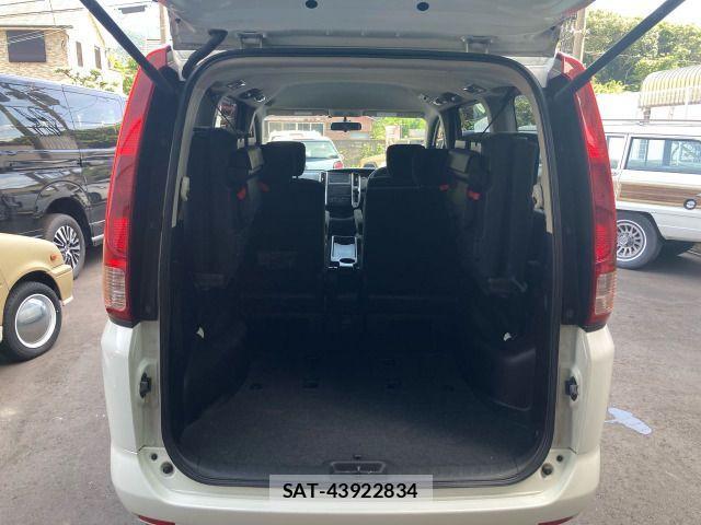 Nissan SERENA 2010-07 1126315-18