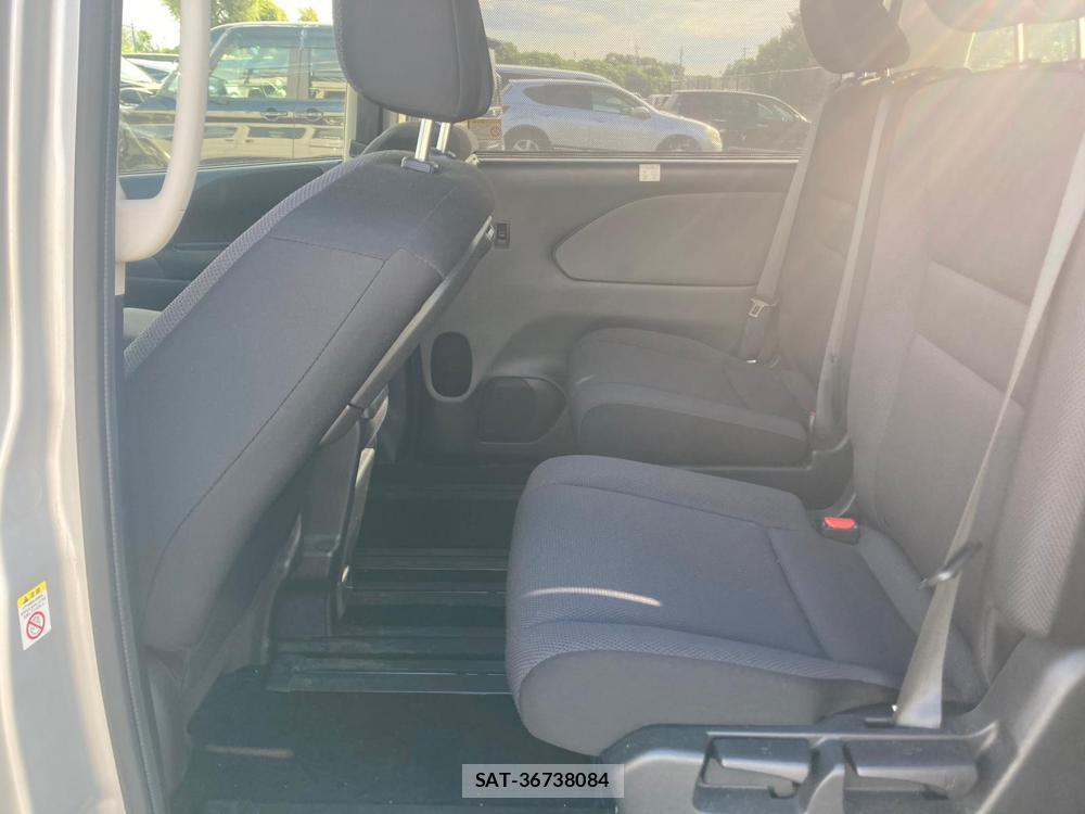 Nissan SERENA 2018 1300089-9
