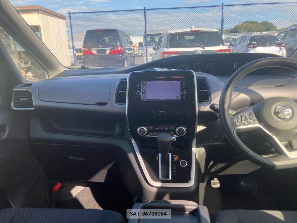 Nissan SERENA 2018 1300089-12