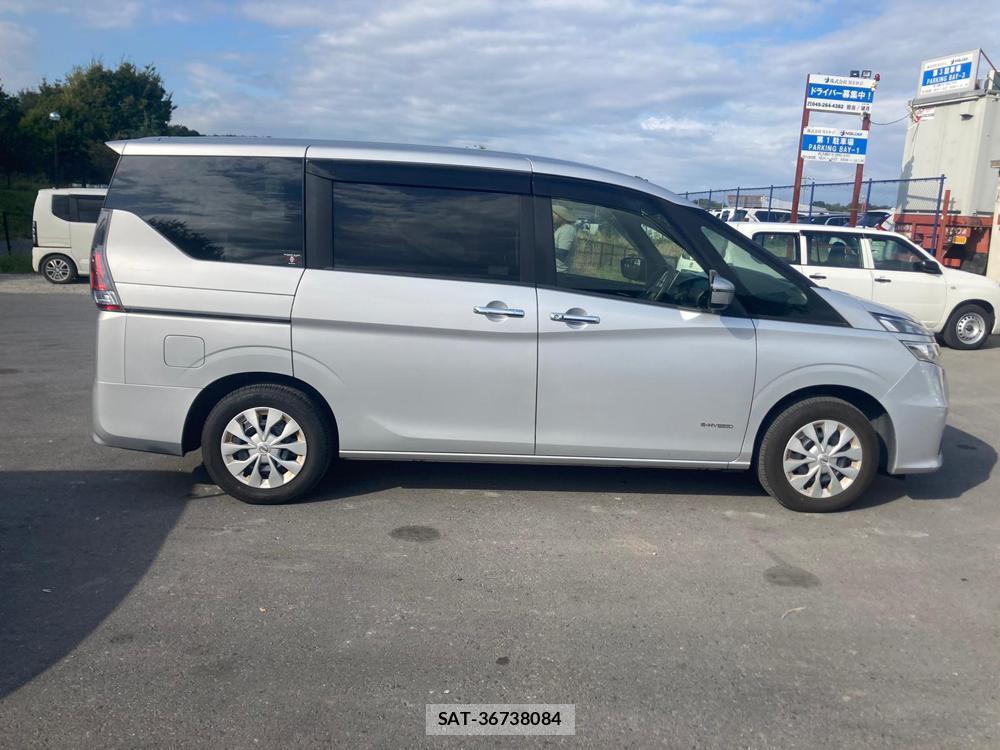 Nissan SERENA 2018 1300089-5